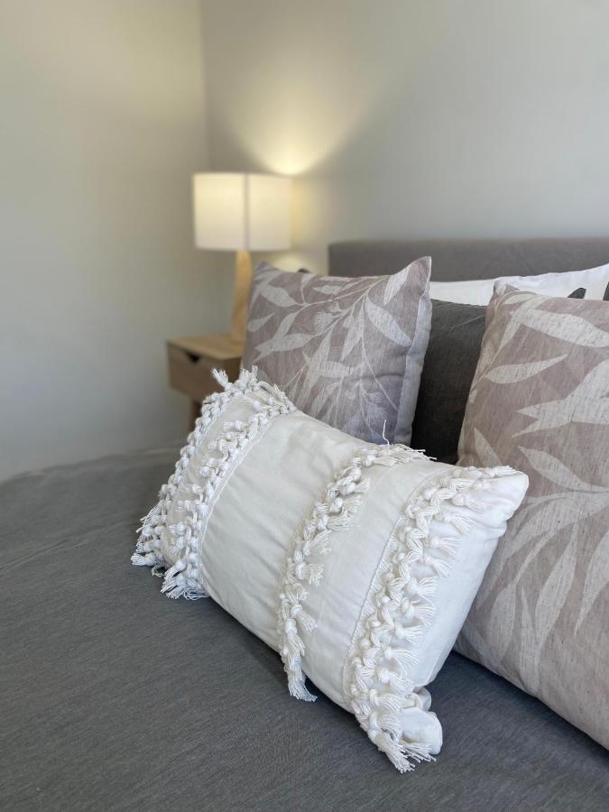 Modern Luxury 1 Bedroom Apartment - Walk To The Shops! Free Wifi Clarkson Exterior photo